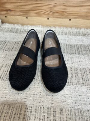Naomi strap shoes : G111H Black ดำลาย - Health edition รองเท้าเพื่อสุขภาพ