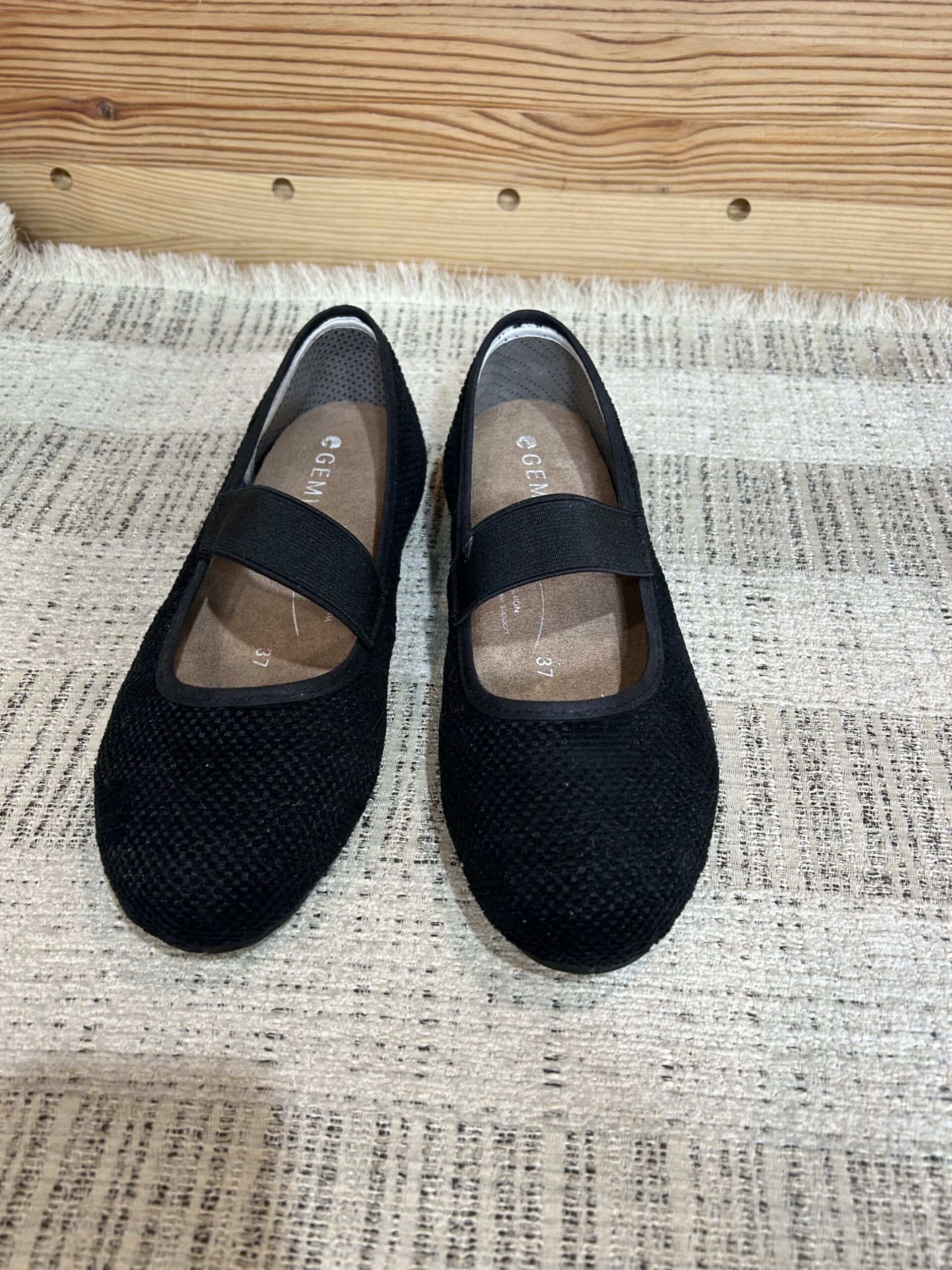 Naomi strap shoes : G111H Black ดำลาย - Health edition รองเท้าเพื่อสุขภาพ