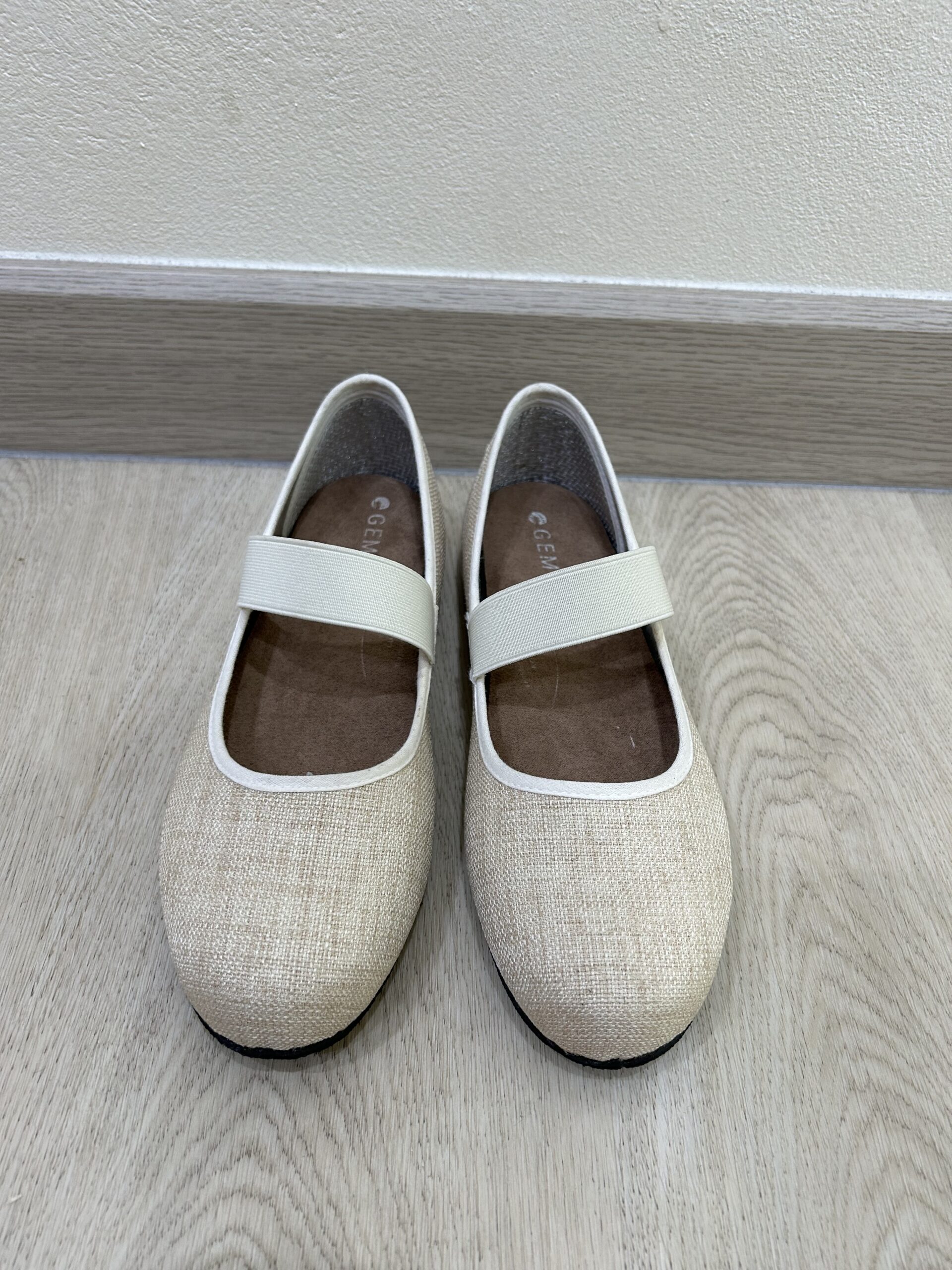 Naomi strap shoes : G111H ครีม - Health edition รองเท้าเพื่อสุขภาพ - Image 2